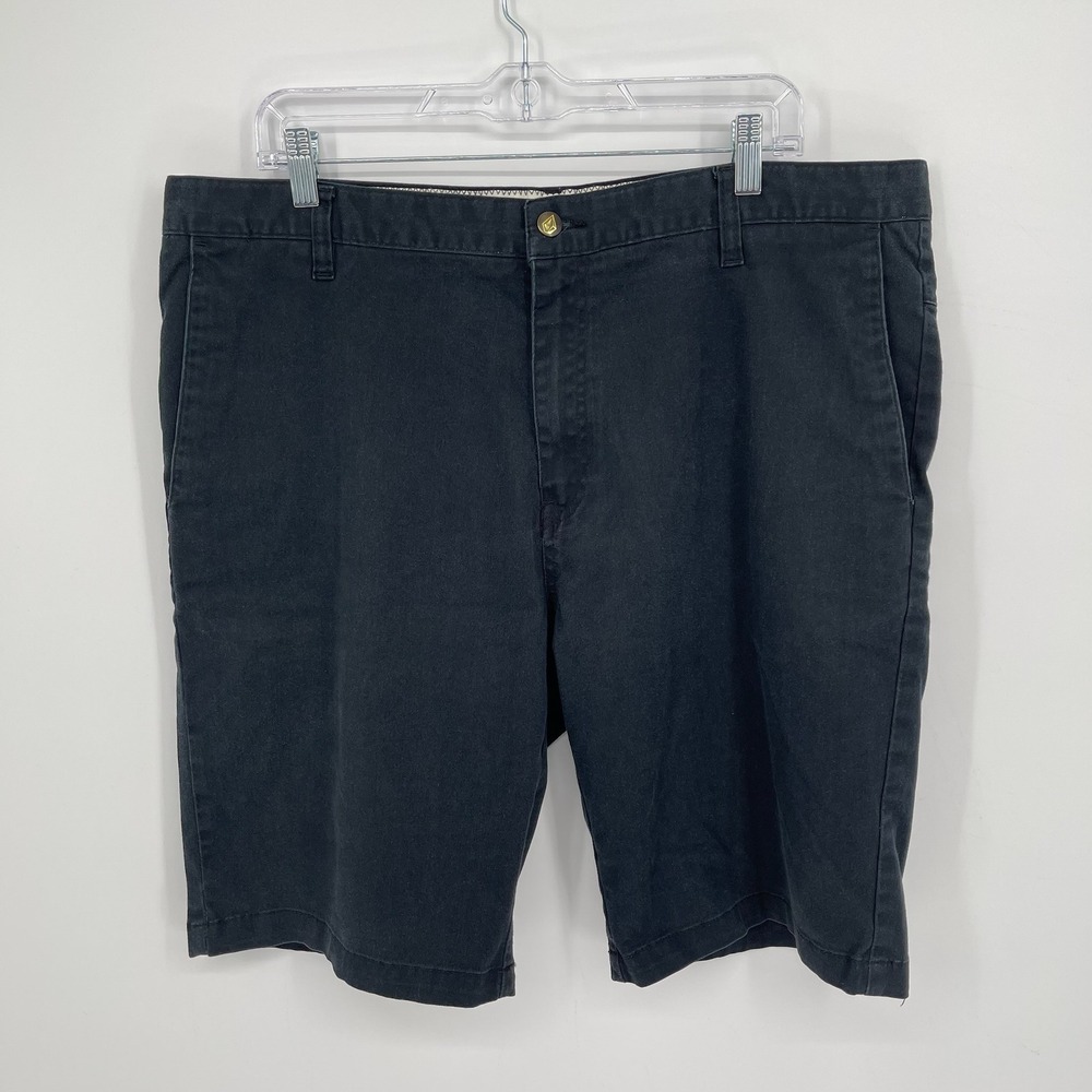 Volcom Men's Black Corpo Class Stretch Classic Casual Chino Shorts Size 40
